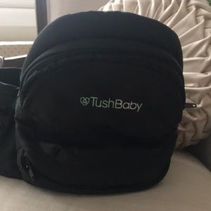 Black TushBaby Baby Toddler Carrier